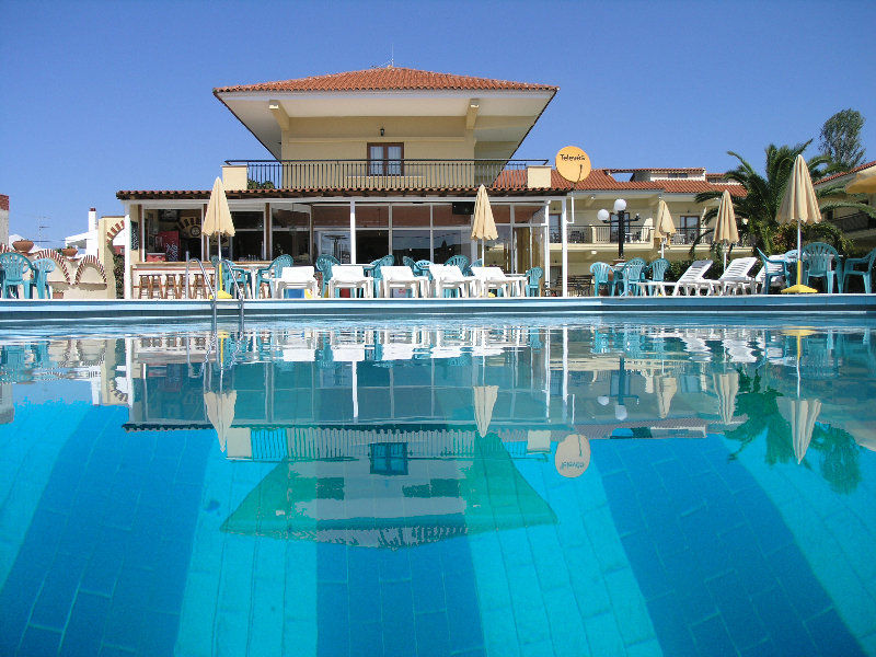 Aristotelis Hotel Fourka Eksteriør billede