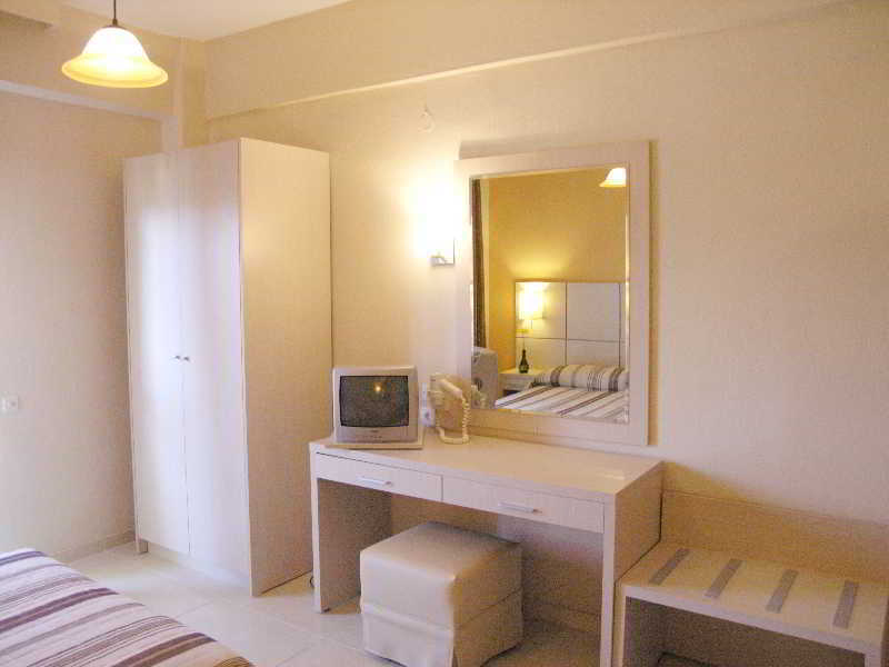 Aristotelis Hotel Fourka Eksteriør billede