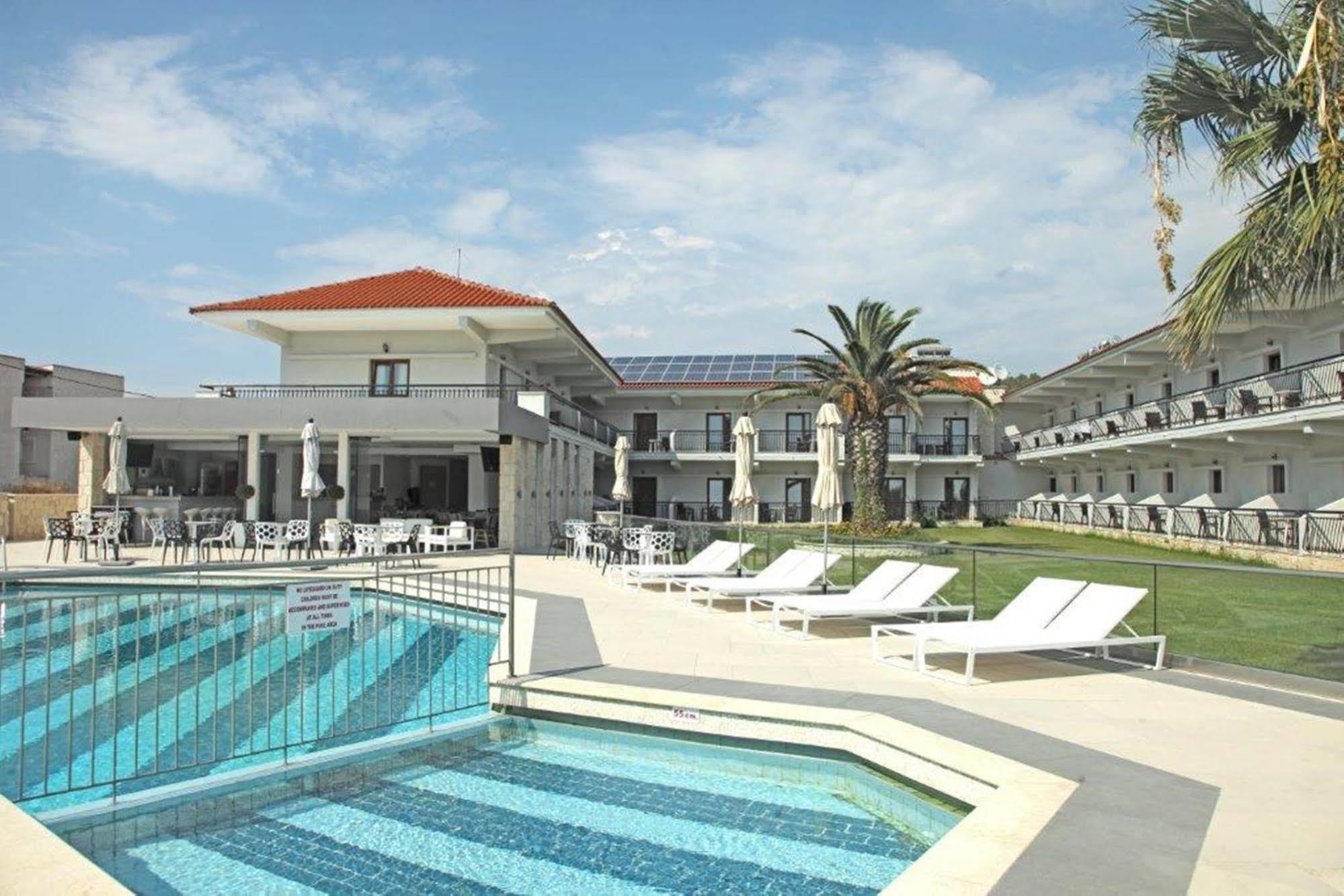 Aristotelis Hotel Fourka Eksteriør billede
