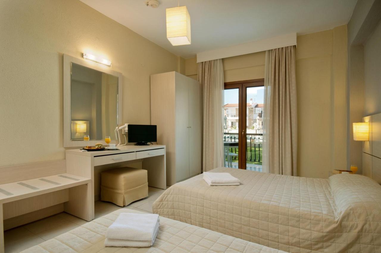 Aristotelis Hotel Fourka Eksteriør billede