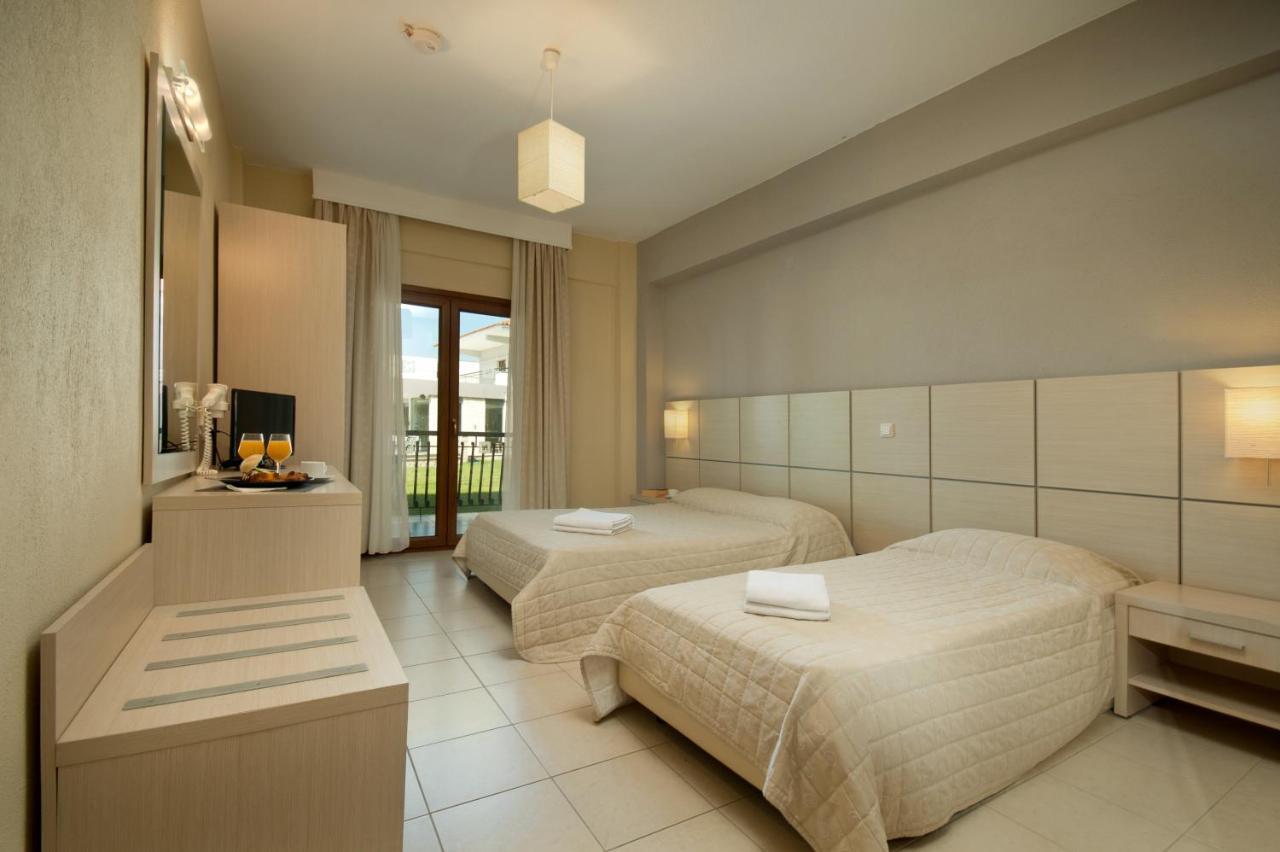 Aristotelis Hotel Fourka Eksteriør billede