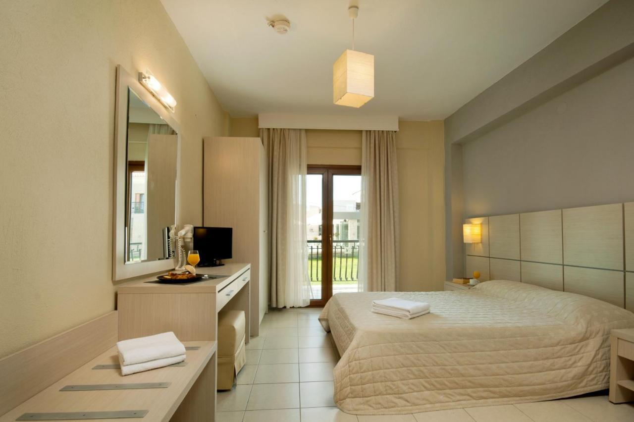 Aristotelis Hotel Fourka Eksteriør billede
